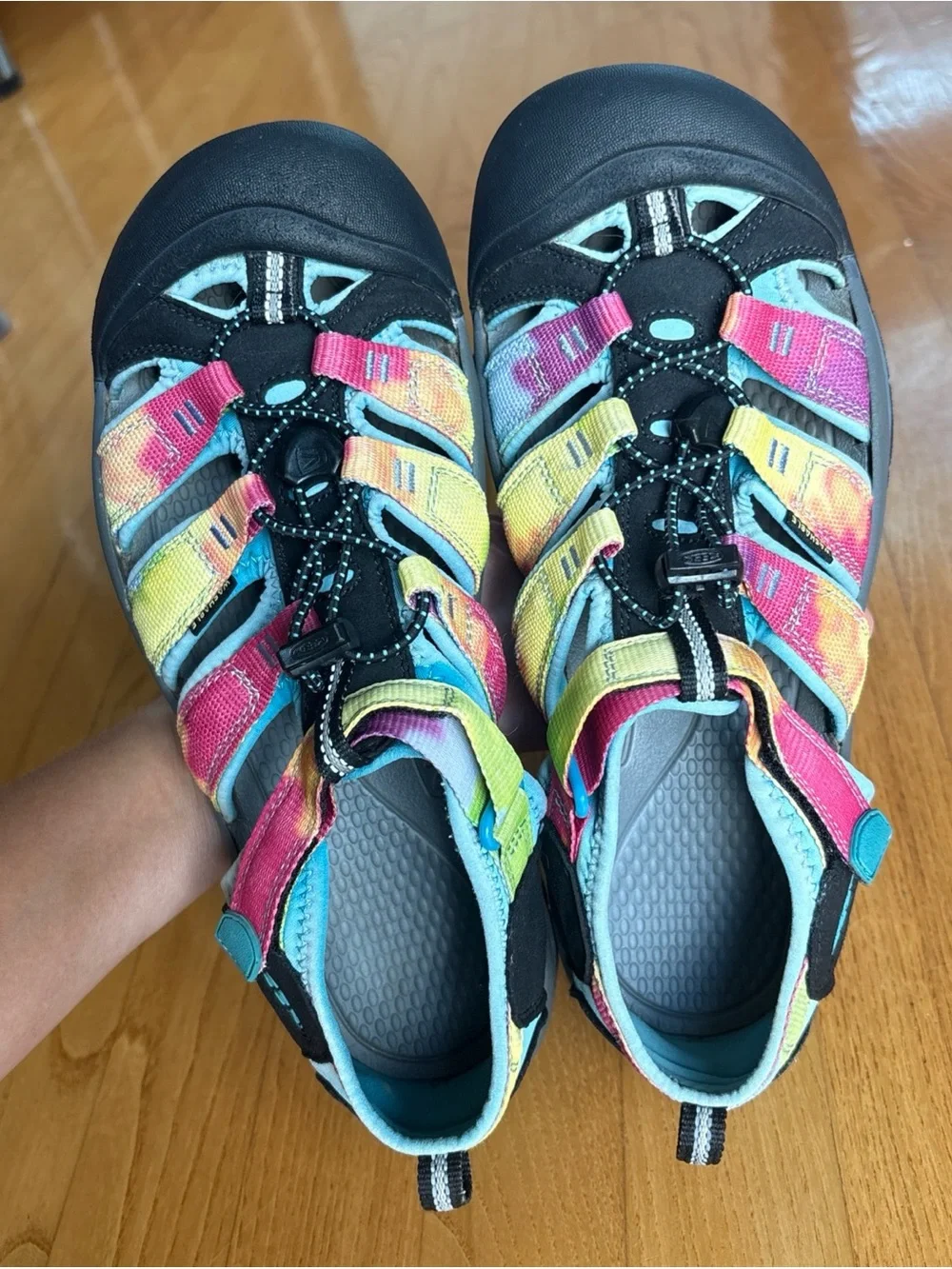 KEEN Newport H2 Tie-dye Sandals Colorful Rainbow Youth Kids Sz 7 Hiking Shoes